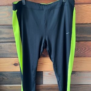 NIKE Black and Neon Women’s Capri Leggings Size 2X